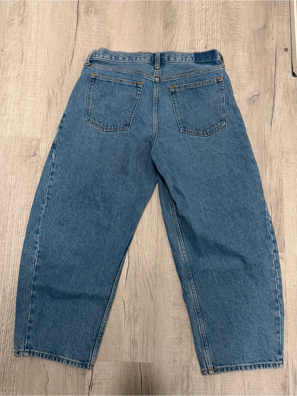 Abercrombie & Fitch Relaxed Boyfriend Jeans in Medium Blue